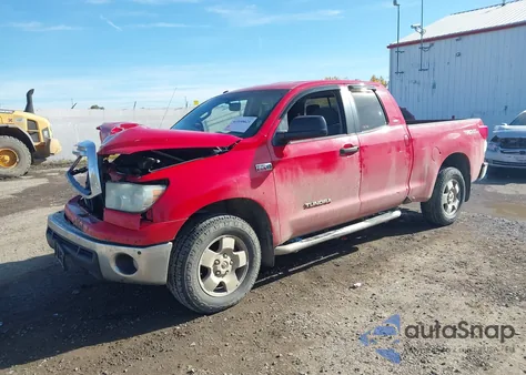 2010 Toyota Tundra Grade 5.7L V8 z USA, uszkodzony, nr VIN 5TFUW5F16AX122030